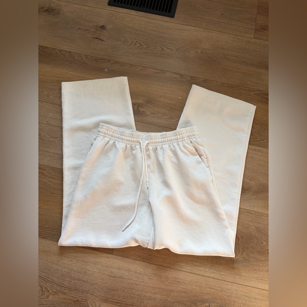 SOLD 🎈Aritzia Wilfred Thesis Pant